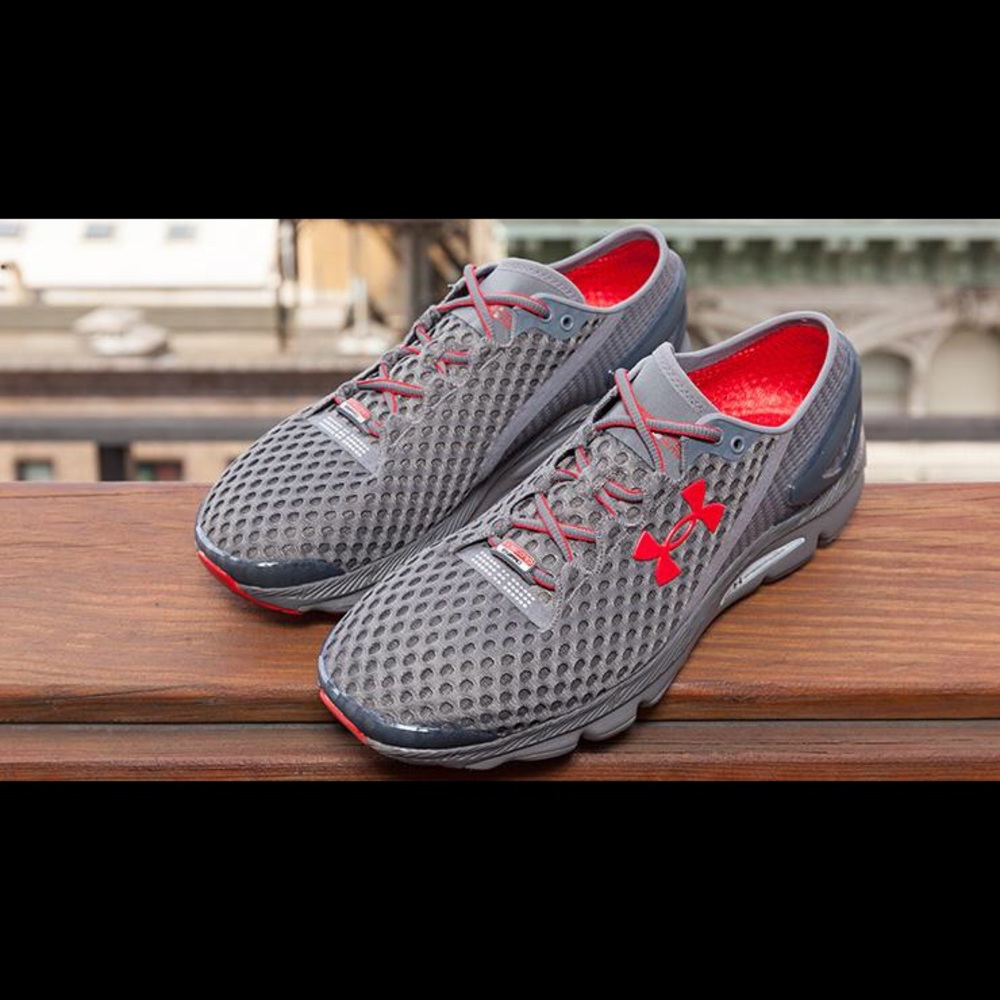 Under Armour Gemini 2 (built in Bluetooth)